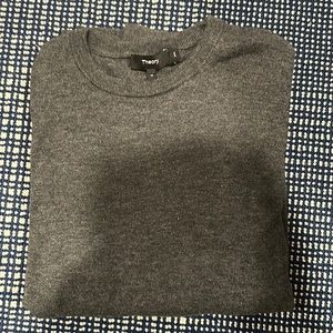Medium long sleeve Theory Shirt